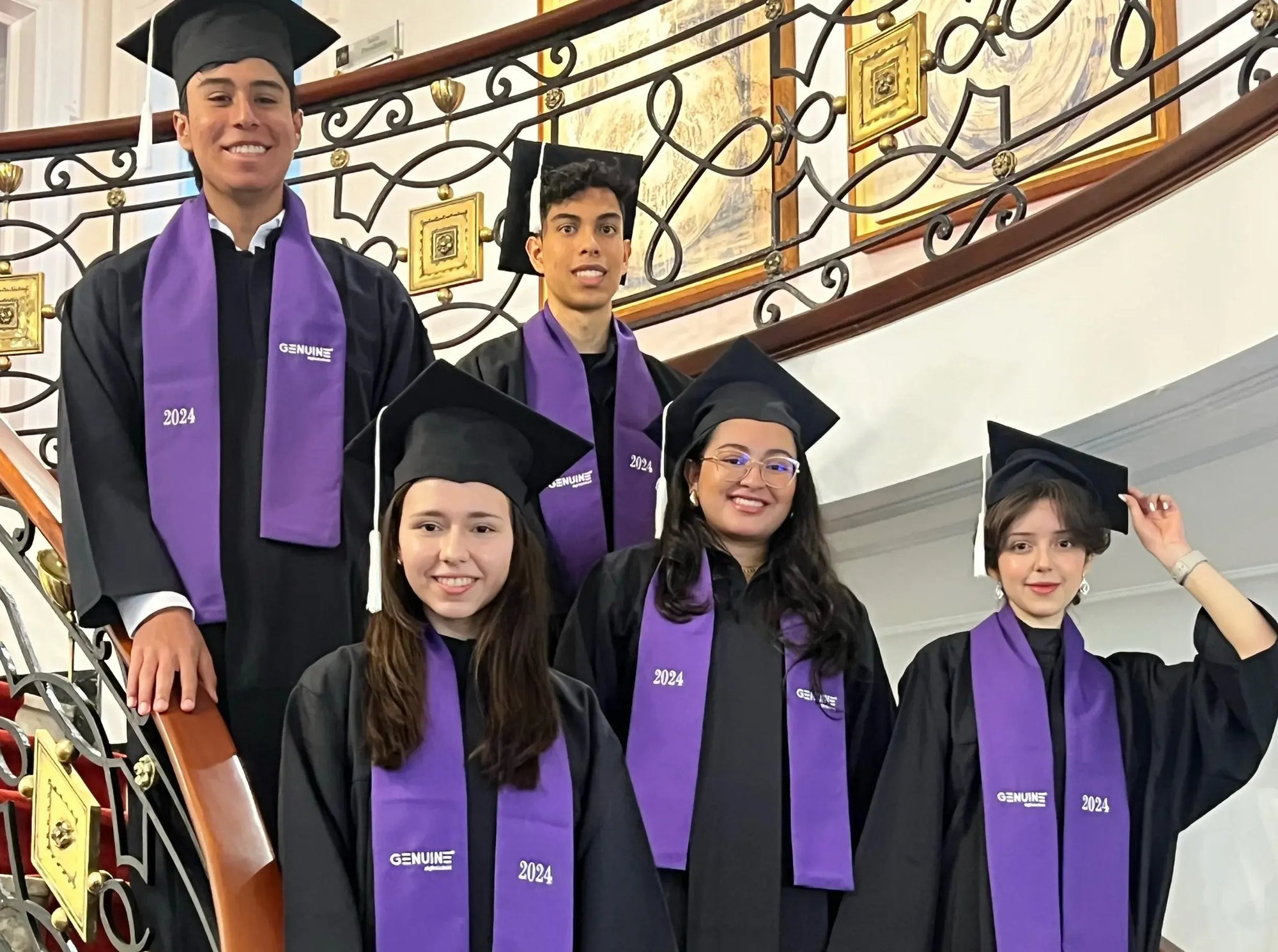 Graduados 2024_Genuine School Graduados 2024_Genuine School